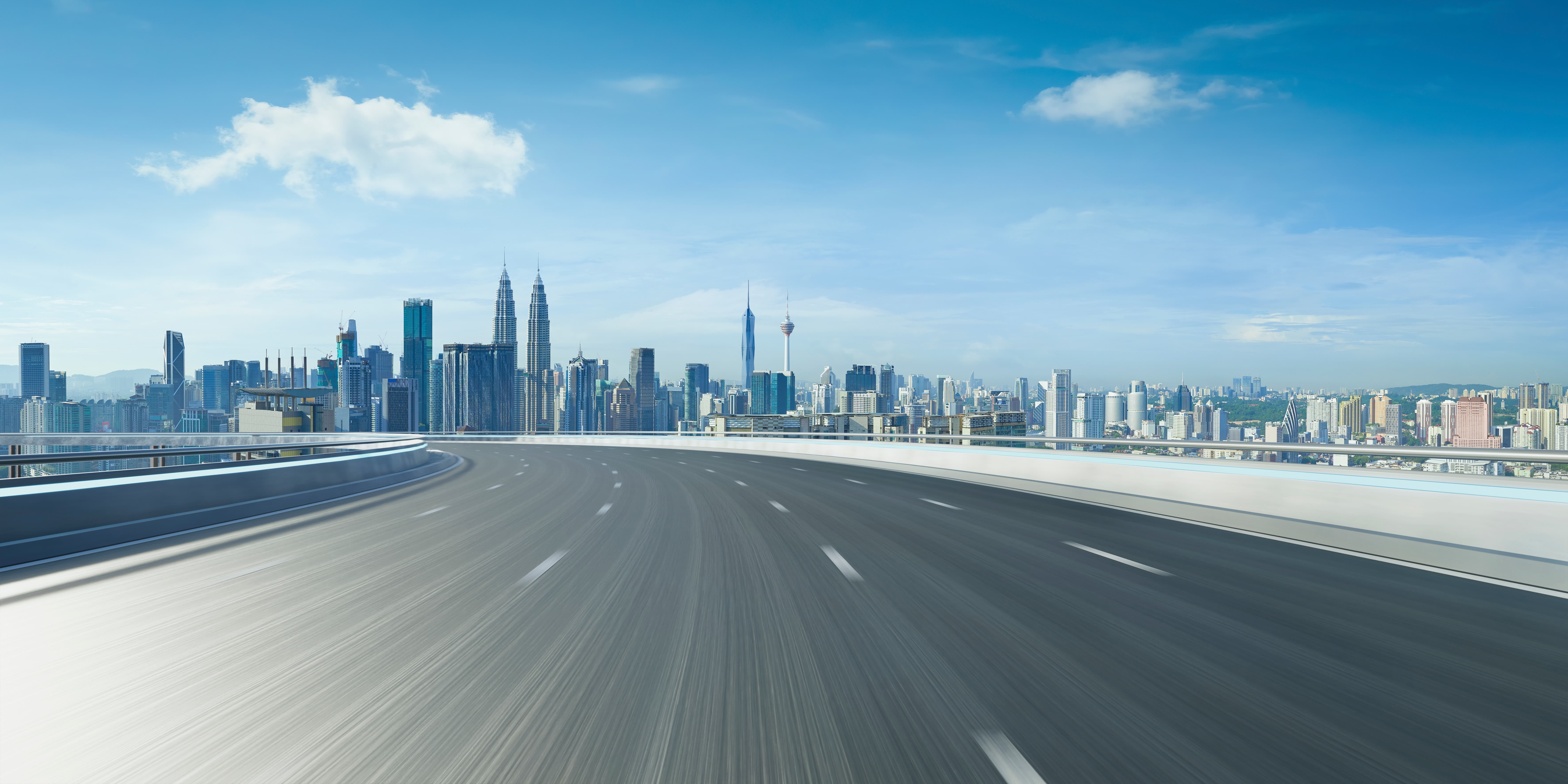 How to Use the Center Lane for Left Turns in NY