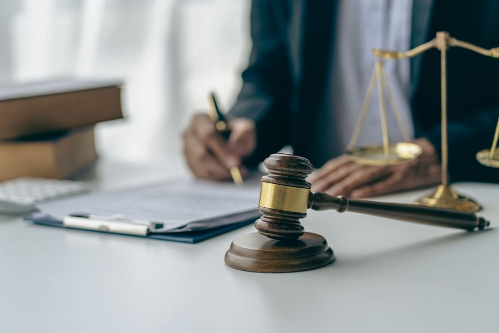 Find the Best Accident Lawyer to Sue an Insurance Company